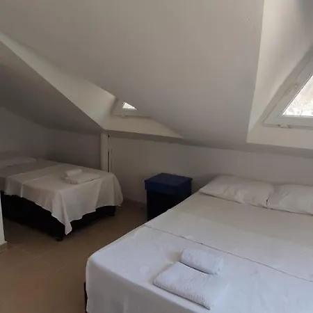Golden Gate Otel לינה וארוחת בוקר *